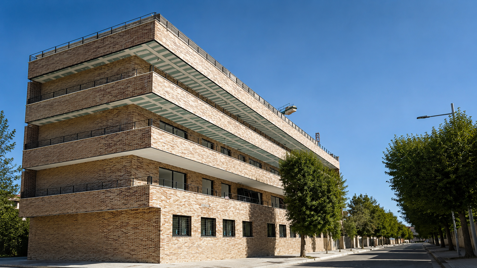 Promoción residencial con fachada cara vista en Valencia